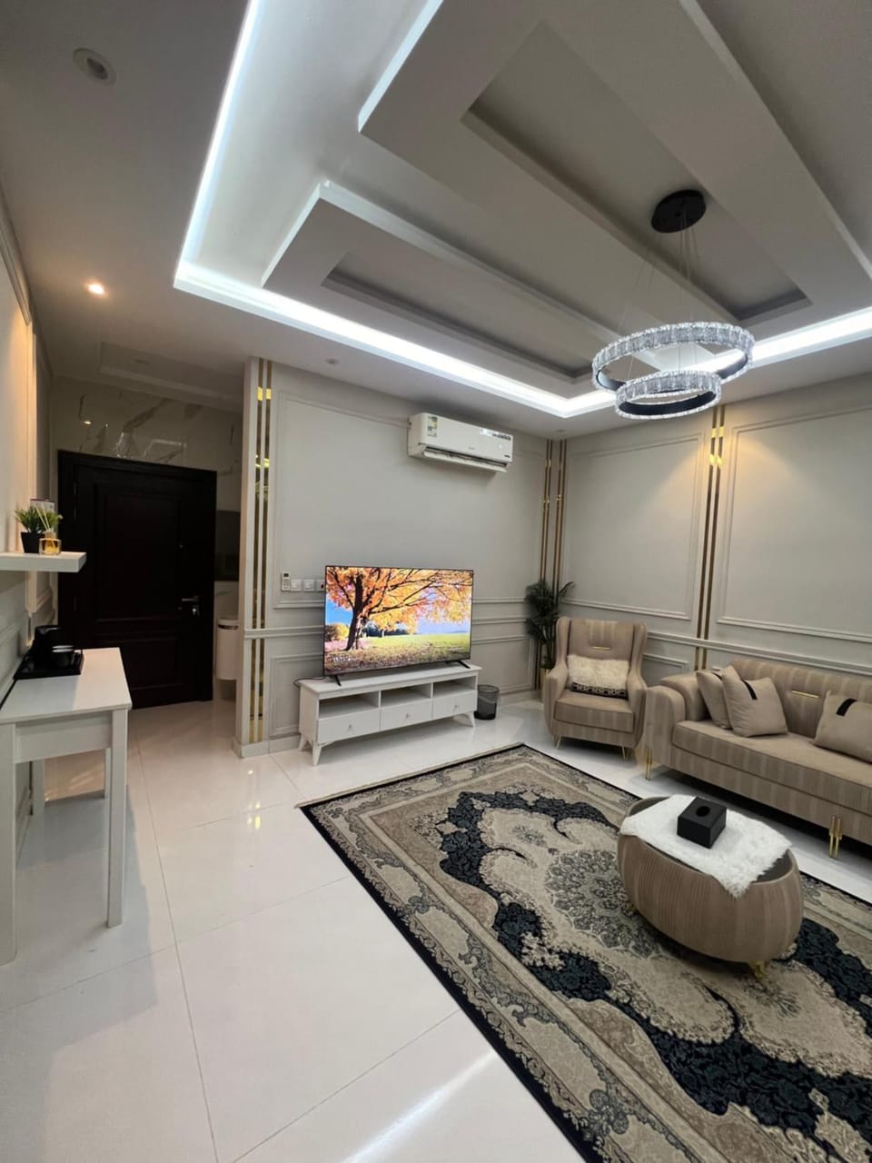Photo of the whole room