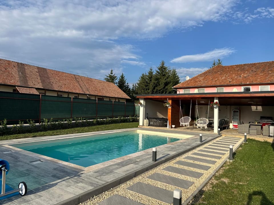 Somogyi Apartman Natur Apartment in Romania
