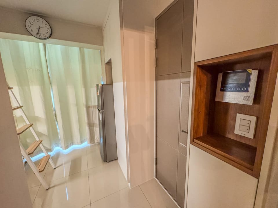 101, Atelier Seongsu Riverside Cherry Blossom Road Han River airport bus Apartment in Seoul