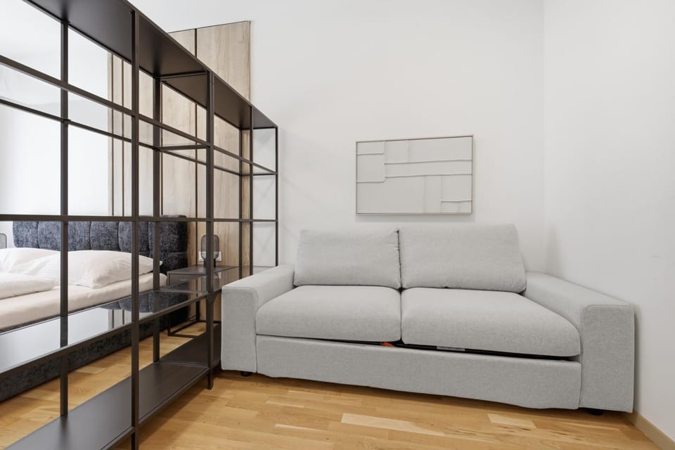 Bed, Photo of the whole room, Seating area, Bedroom