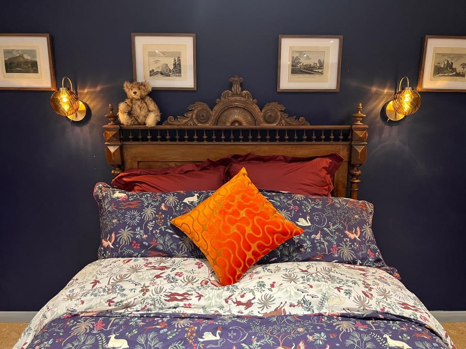 Williams Cottage A High end little home with antique style Apartment in Wales