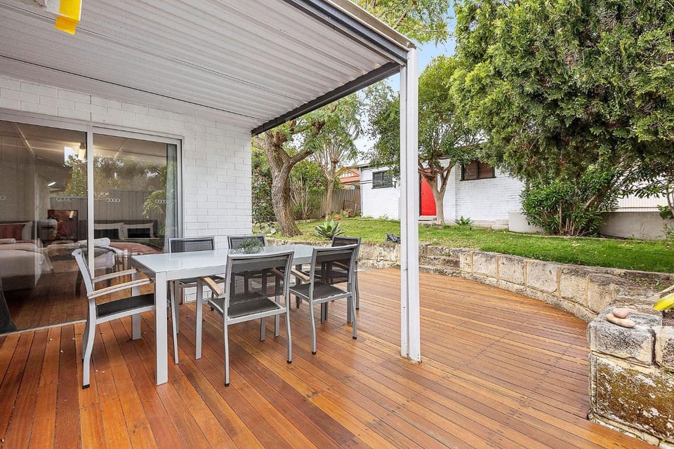 Patio, Garden, Dining area