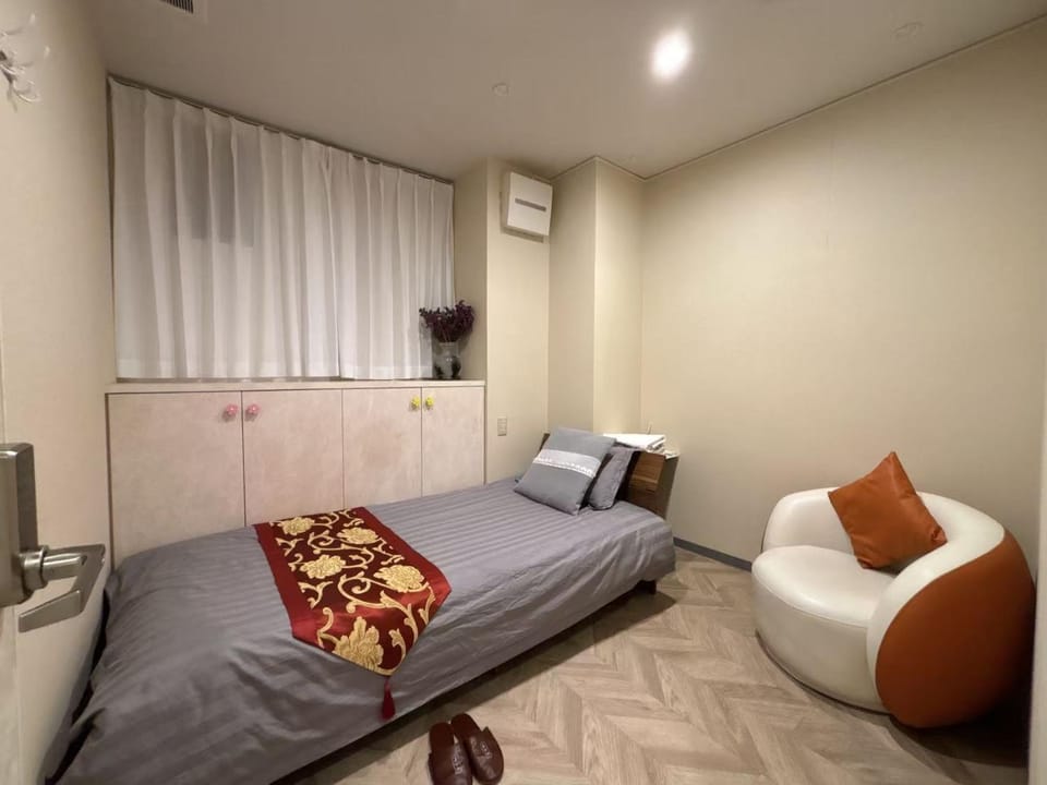 aMIYAVI 2F Apartment in Japan