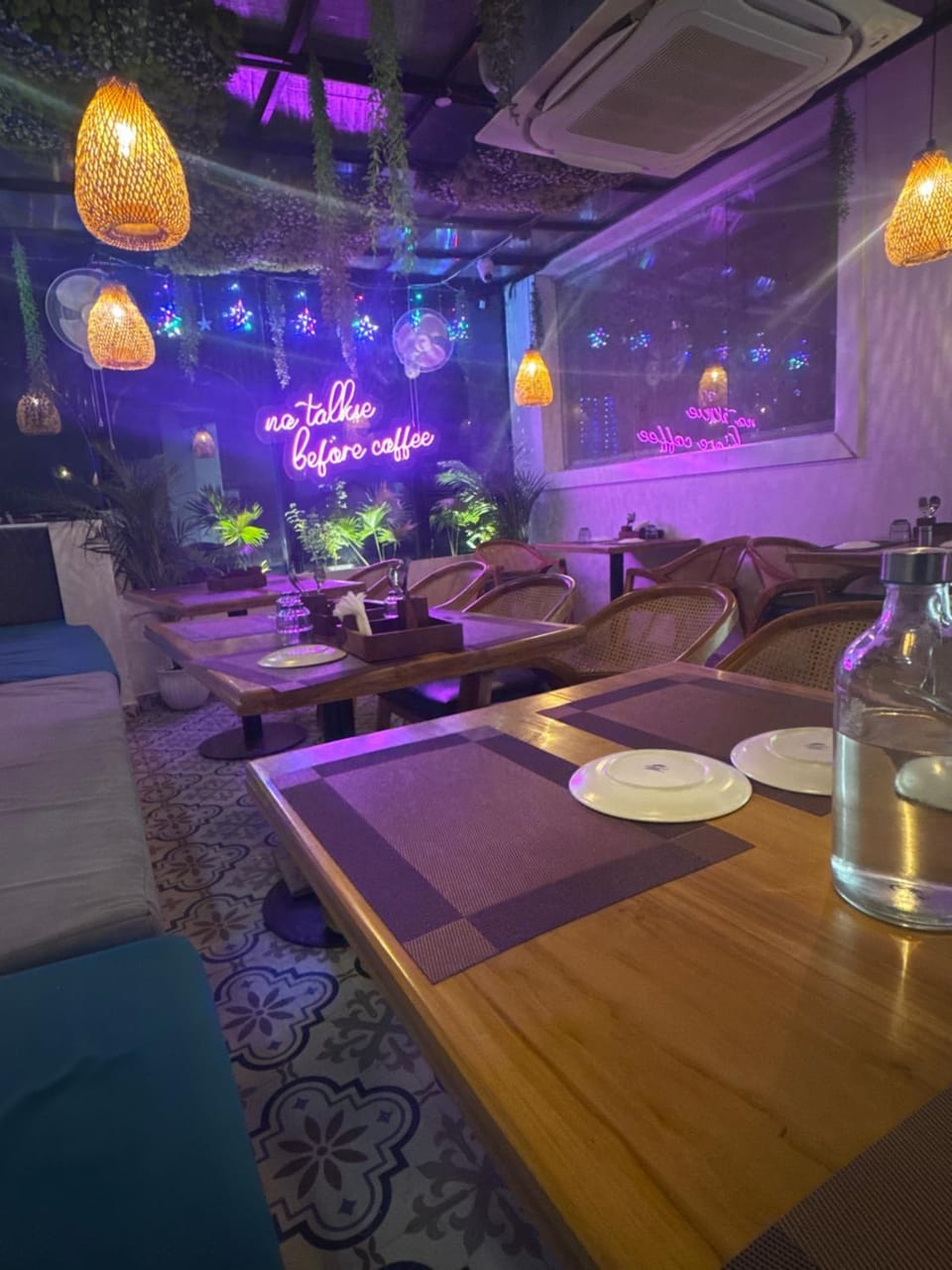 Restaurant/places to eat, Restaurant/places to eat