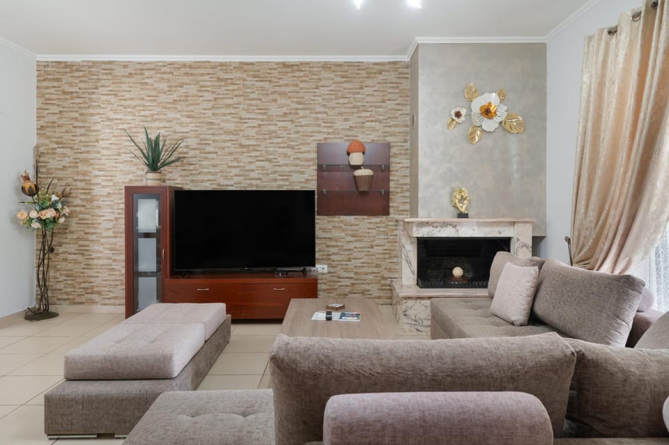 Happy Holidays Messinia House in Messenia
