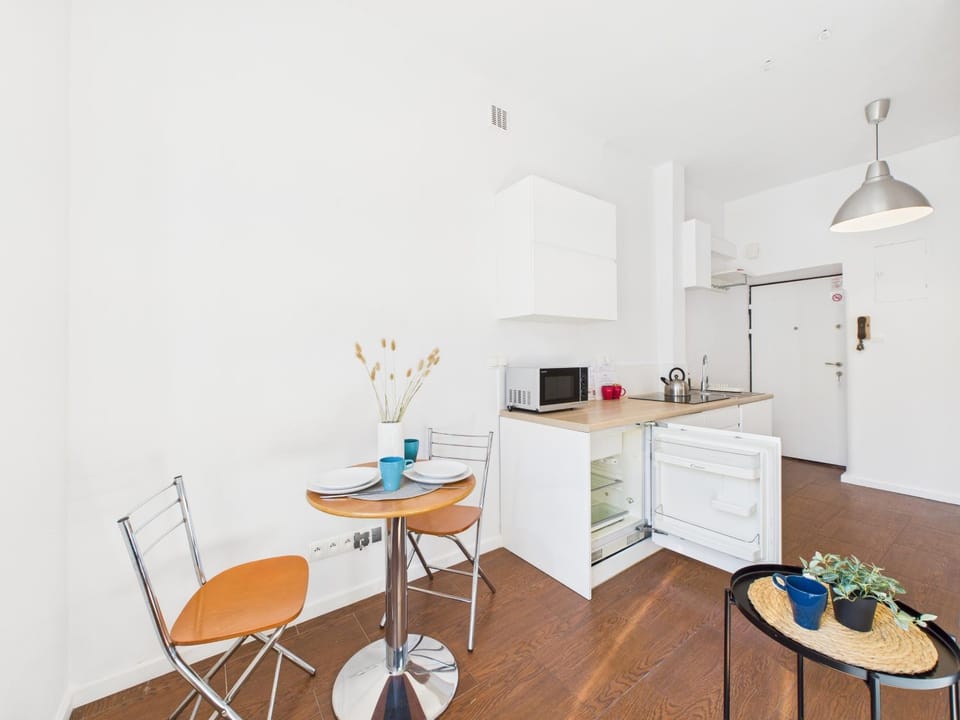 Kitchen or kitchenette, Dining area, pet friendly, stove