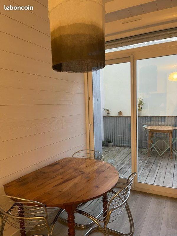Patio, Dining area