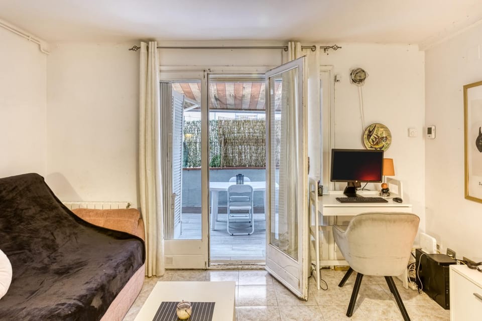 Property building, Living room