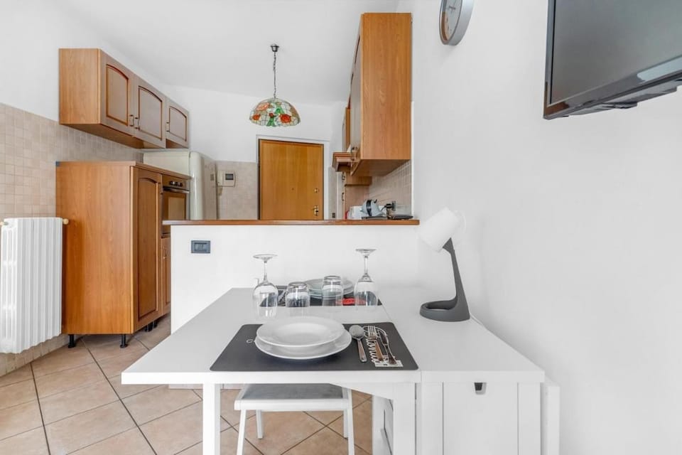 New - RhoFiera Milano - 5 min Free Wi-Fi Apartment in Rho