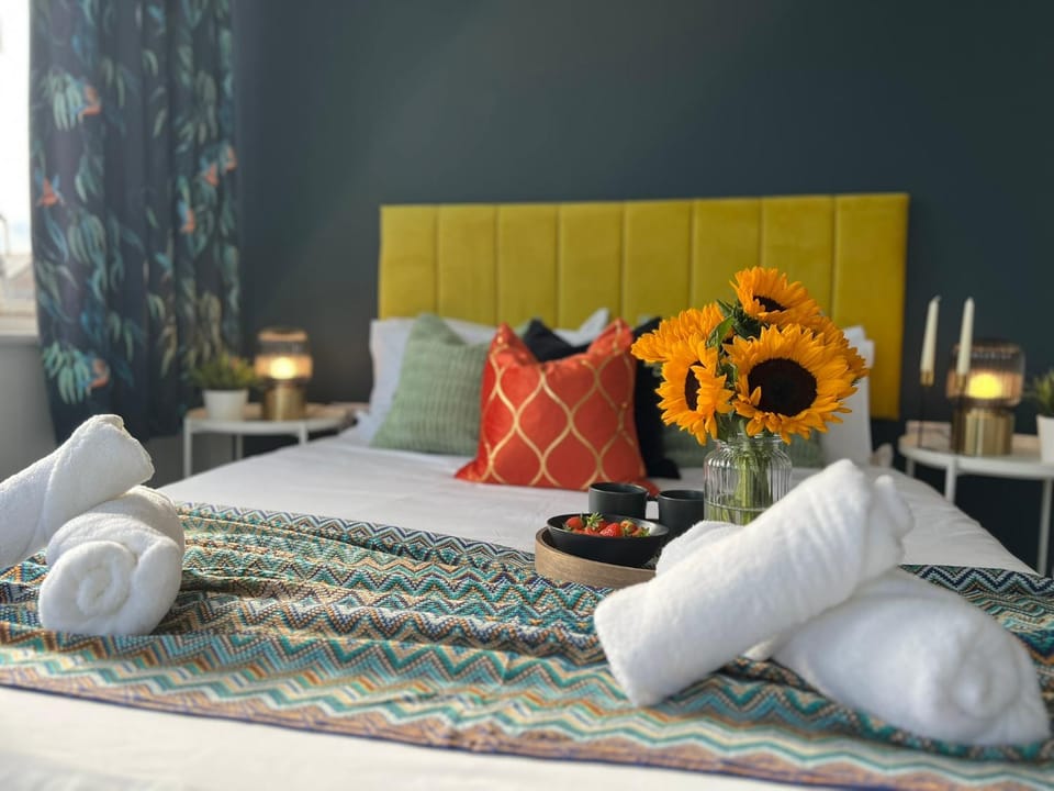 Bed, Bedroom