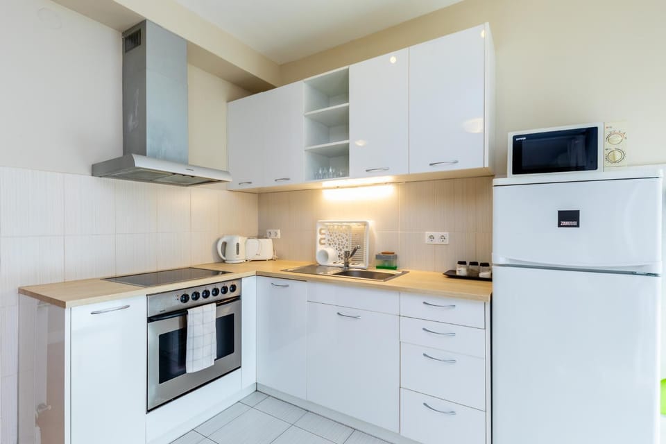 Prime Stay - Modern 2 Bedroom Family Apartment with Terrace & Parking Included Apartment in Budapest