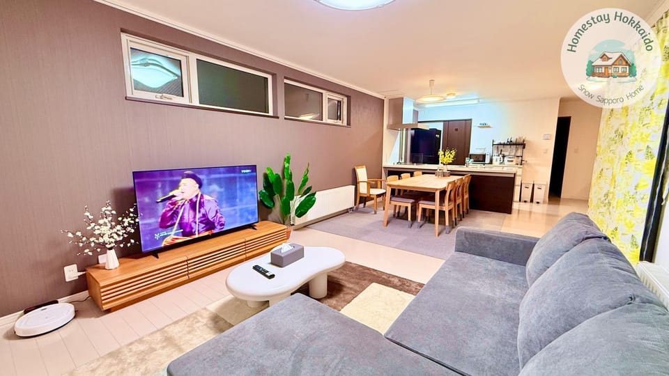 Communal lounge/ TV room, TV and multimedia, Living room, Evening entertainment