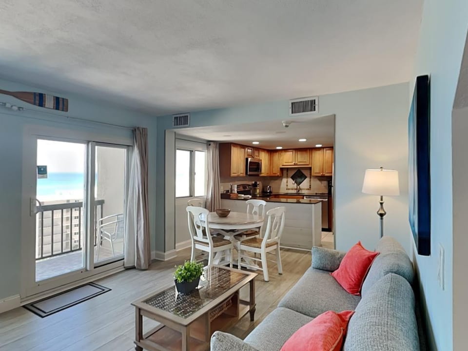 TV and multimedia, Balcony/Terrace, Kitchen or kitchenette, Living room, Seating area, Dining area, Sea view, furniture, air conditioner