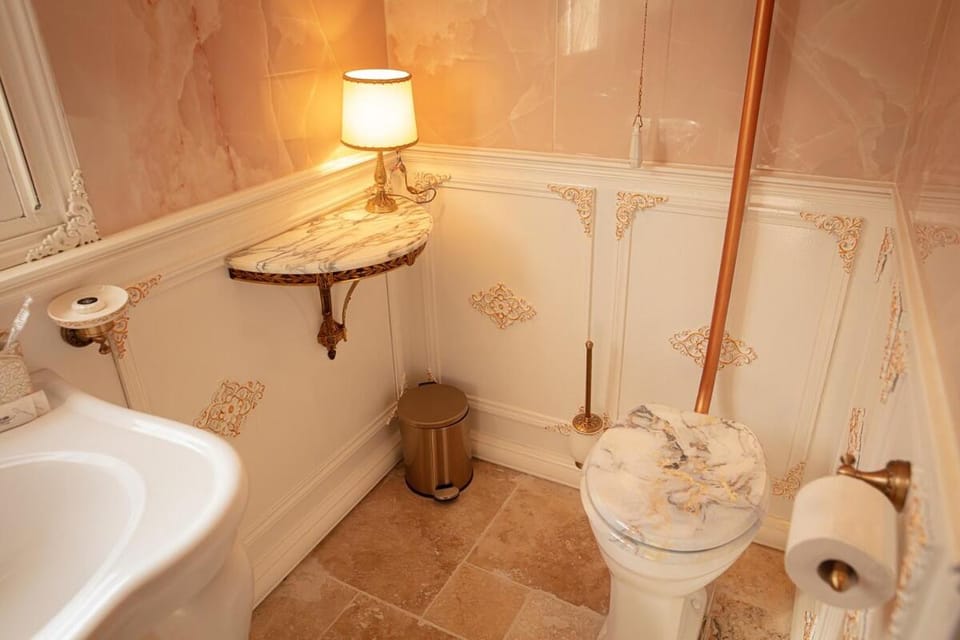 Toilet, Bathroom