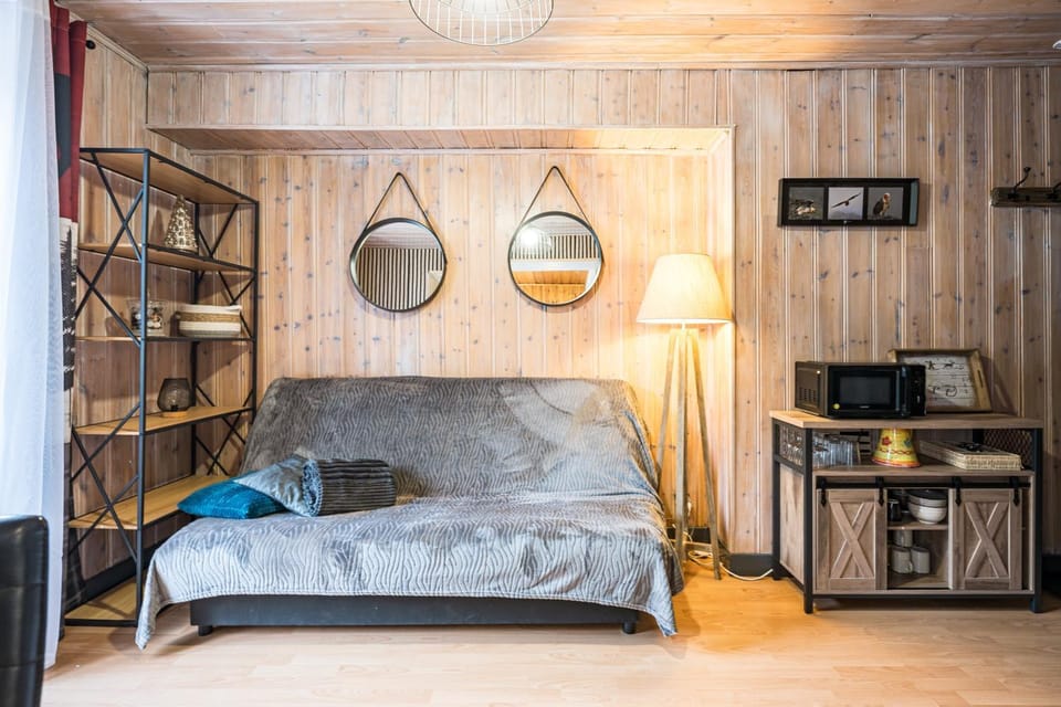 Living room, Bedroom