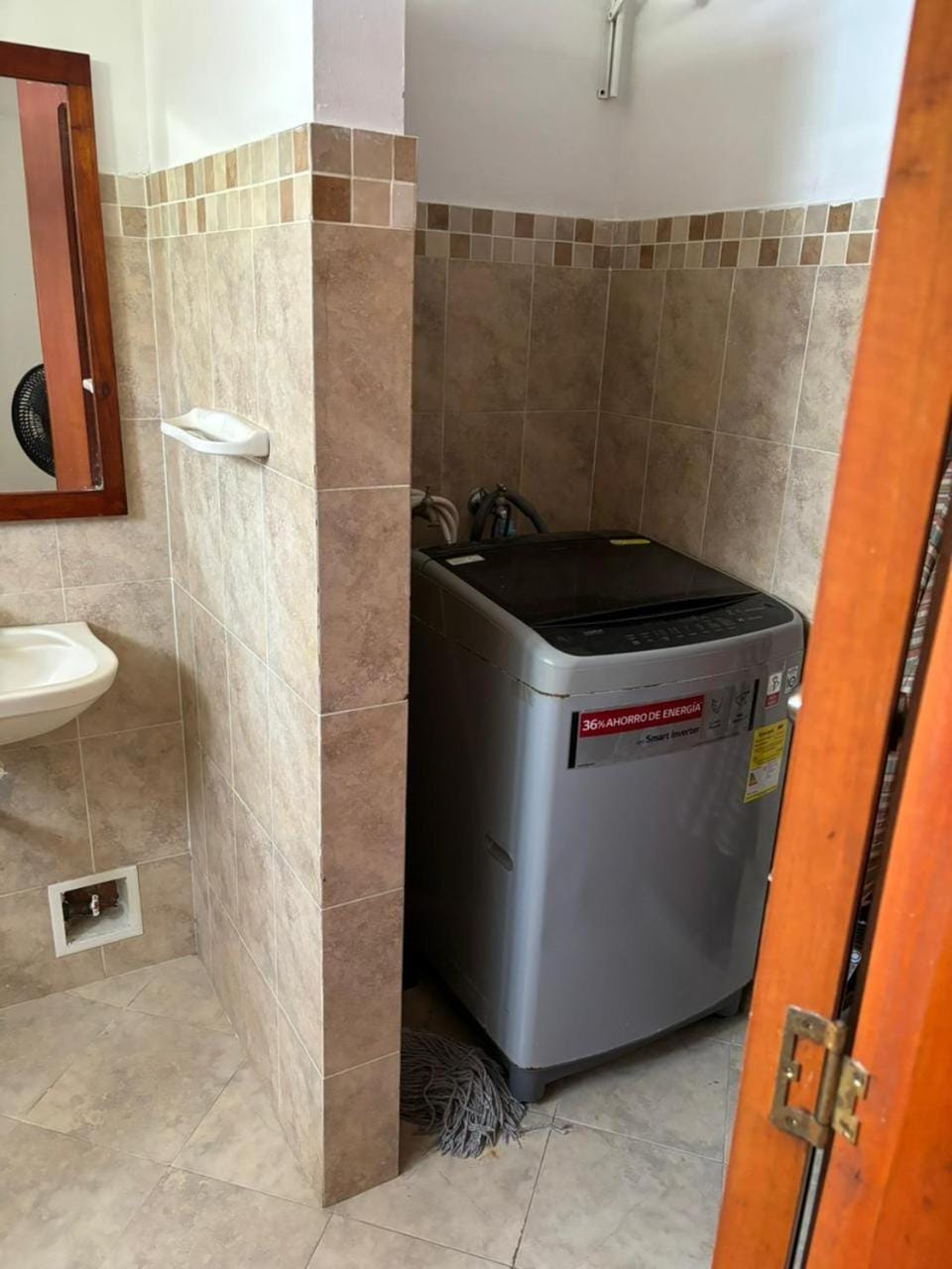 1 street from the sea WIFI AC Comfortable and family-friendly Apartment in Gaira
