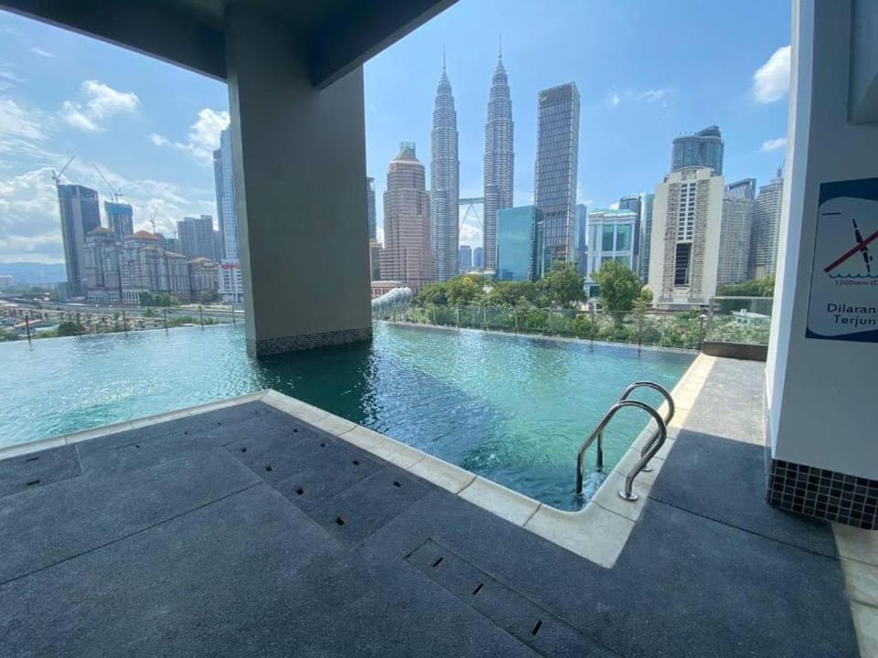 Day, View (from property/room), Seating area, City view, Pool view, Swimming pool