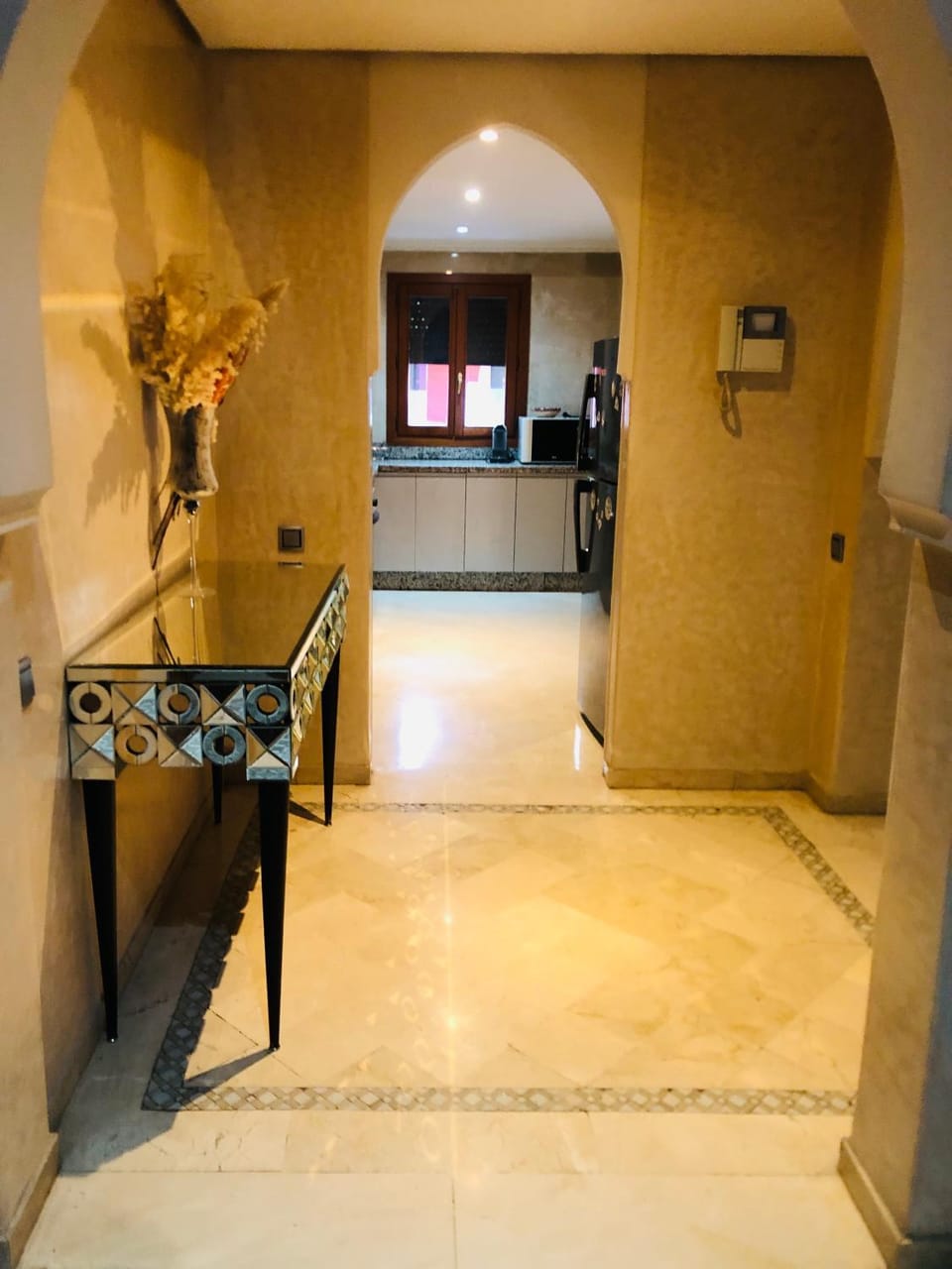 Kitchen or kitchenette, Lobby or reception