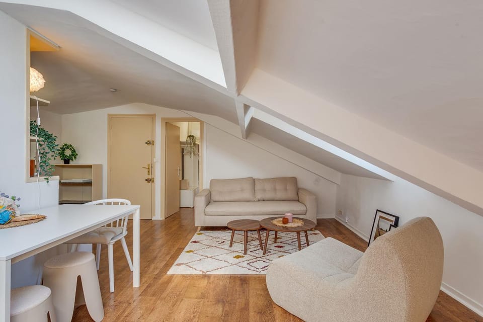 Communal lounge/ TV room, Living room