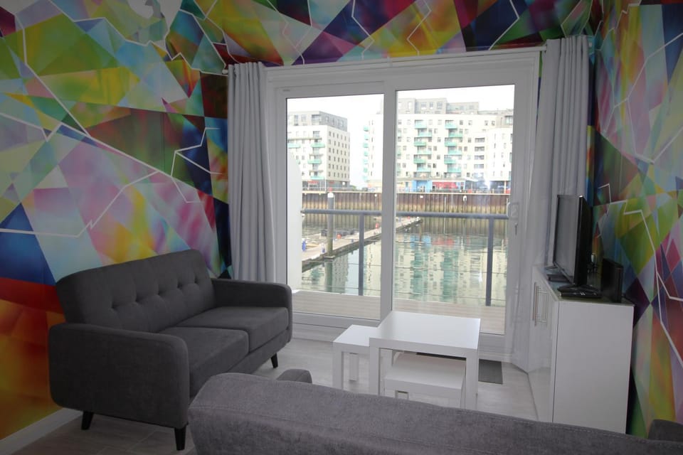 Fabulous Waterfront Apartment in Brighton Marina Apartment in Brighton