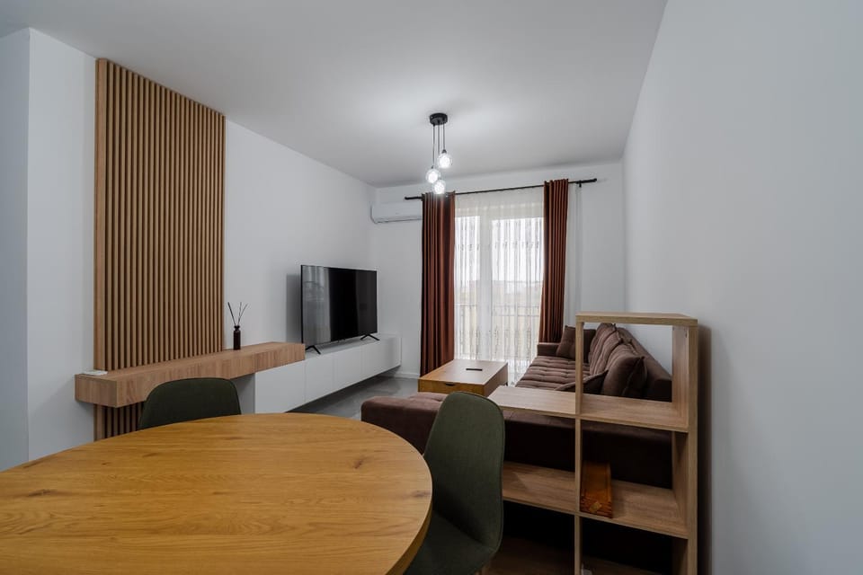Communal lounge/ TV room, Bed, TV and multimedia, Living room, Photo of the whole room, Seating area, Evening entertainment