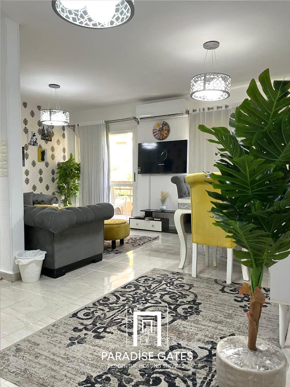 TV and multimedia, Living room, Seating area, Evening entertainment