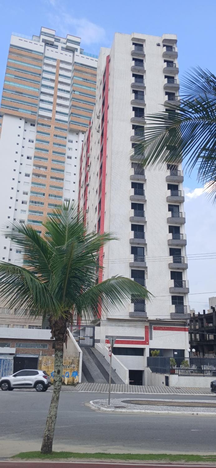APARTAMENTO BOQUEIRÃO PRÉDIO FRENTE AO MAR COM GARAGEM WI-FI e AR Apartment in State of São Paulo