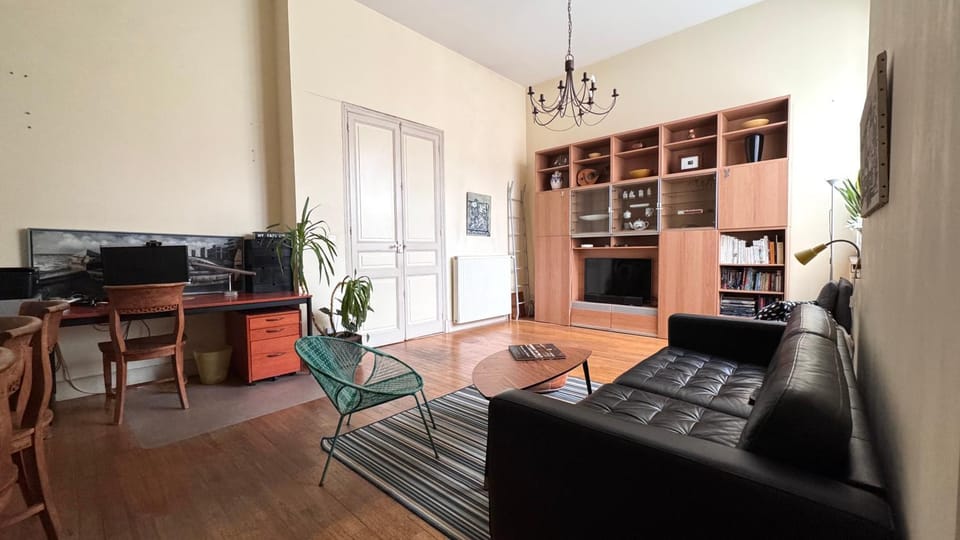 Communal lounge/ TV room, Library, TV and multimedia, Living room