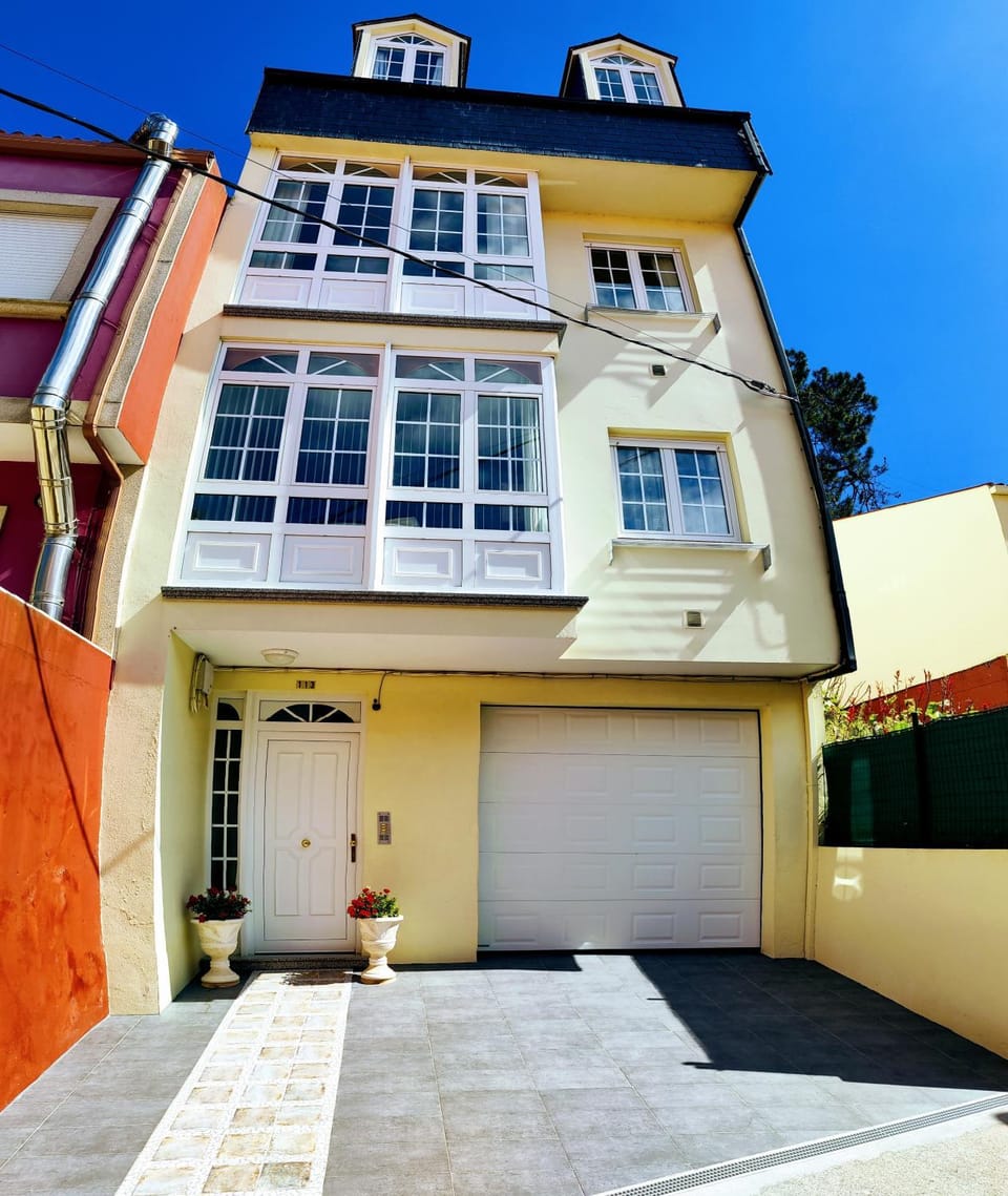Property building, Facade/entrance