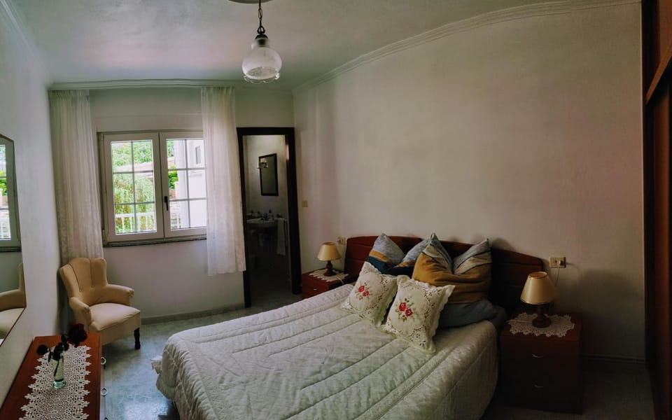Bed, Photo of the whole room
