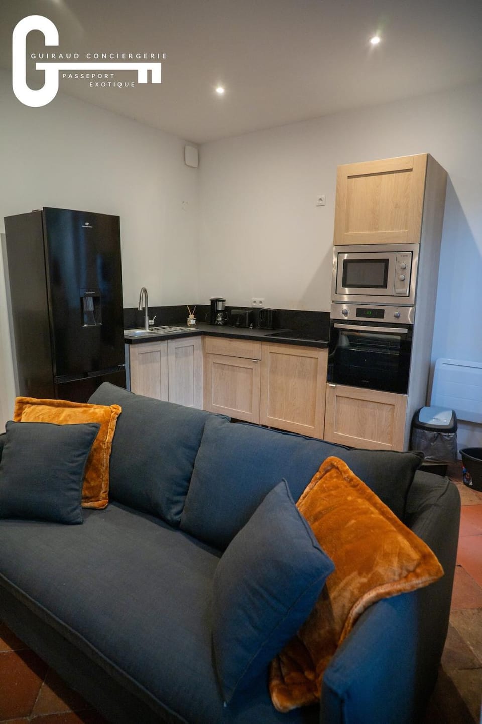Nouveau Très beau T2 CLIMATISÉ avec terrasse Coeur de Castelnaudary Gare Apartment in Castelnaudary
