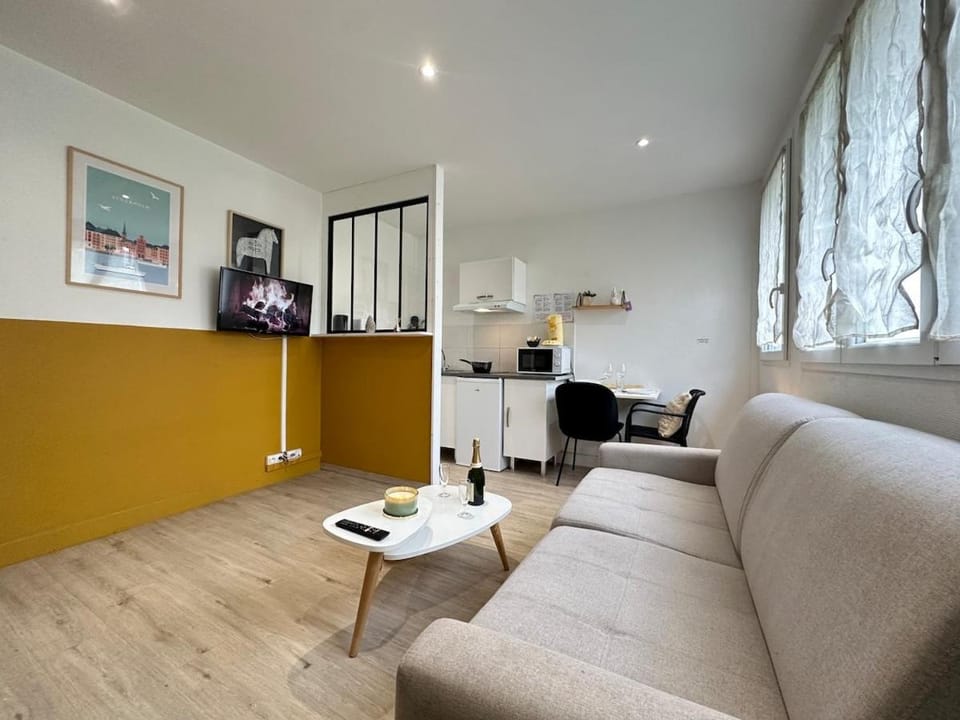C Stockholm - Studio cosy avec extérieur privatif Apartment in Grand Est