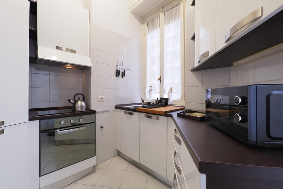 Kitchen or kitchenette, oven, stove