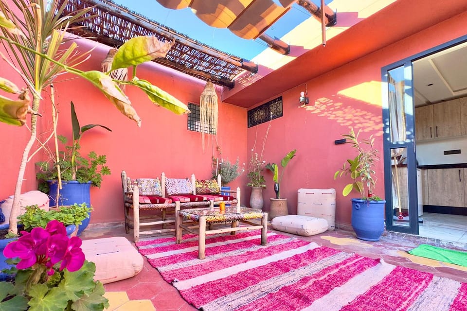 Sunny Rooftop Studio 7 minutes to City Center Apartment in Marrakesh