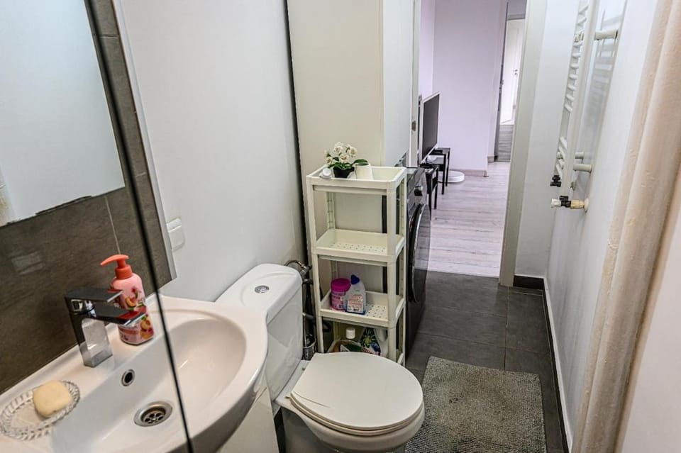 Modern apartment - Gara de Nord Apartment in Bucharest