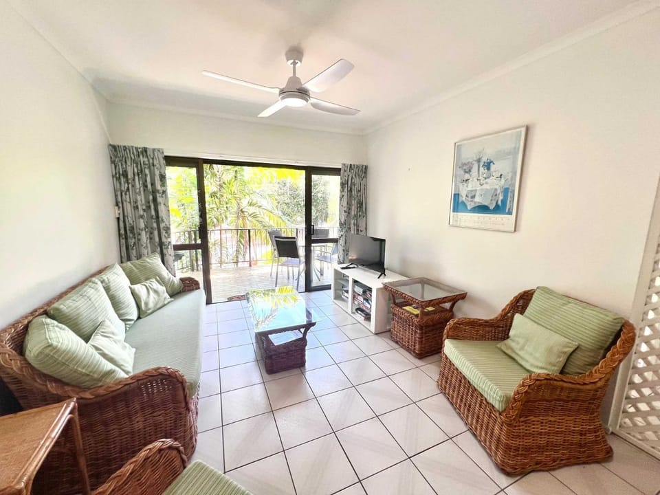 Kirrama 4 Family Beachside Escape House in Wongaling Beach