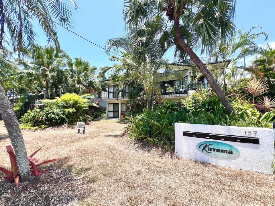 Kirrama 4 Family Beachside Escape House in Wongaling Beach