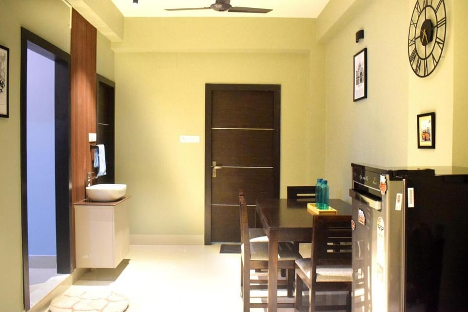 Kolkata Keys A 3BHK luxury abode in Anandpur Ruby Apartment in Kolkata