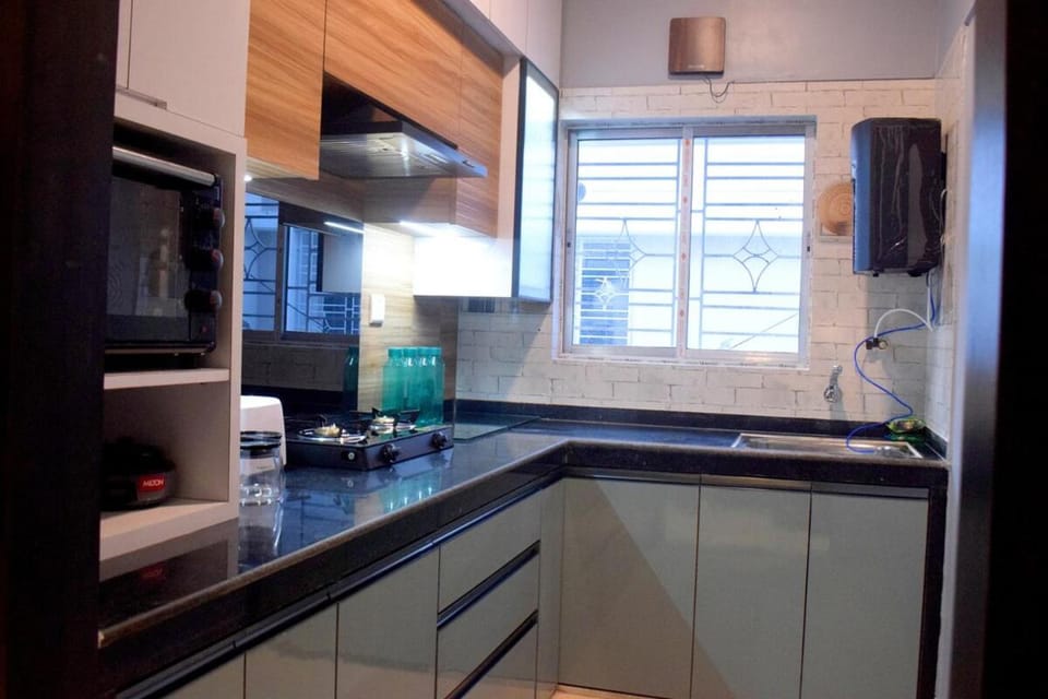 Kolkata Keys A 3BHK luxury abode in Anandpur Ruby Apartment in Kolkata