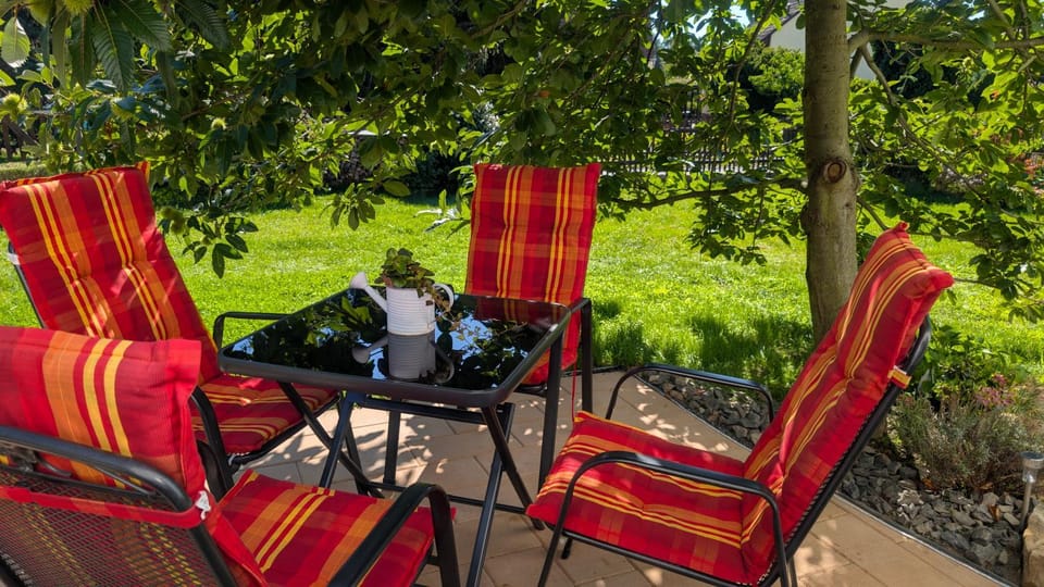 Garden, Balcony/Terrace, Seating area, Garden view