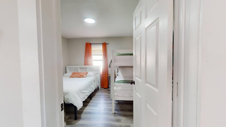 Bed, Bedroom, bunk bed