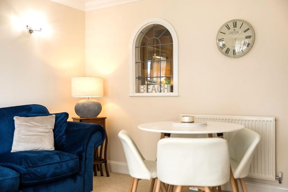 Harbour Hideaway - flexible beds & great views Apartment in Eastbourne