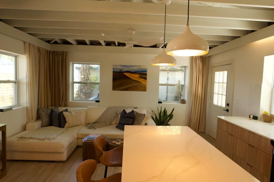 Luxury 800sf Cottage Apartment in Fort Lauderdale