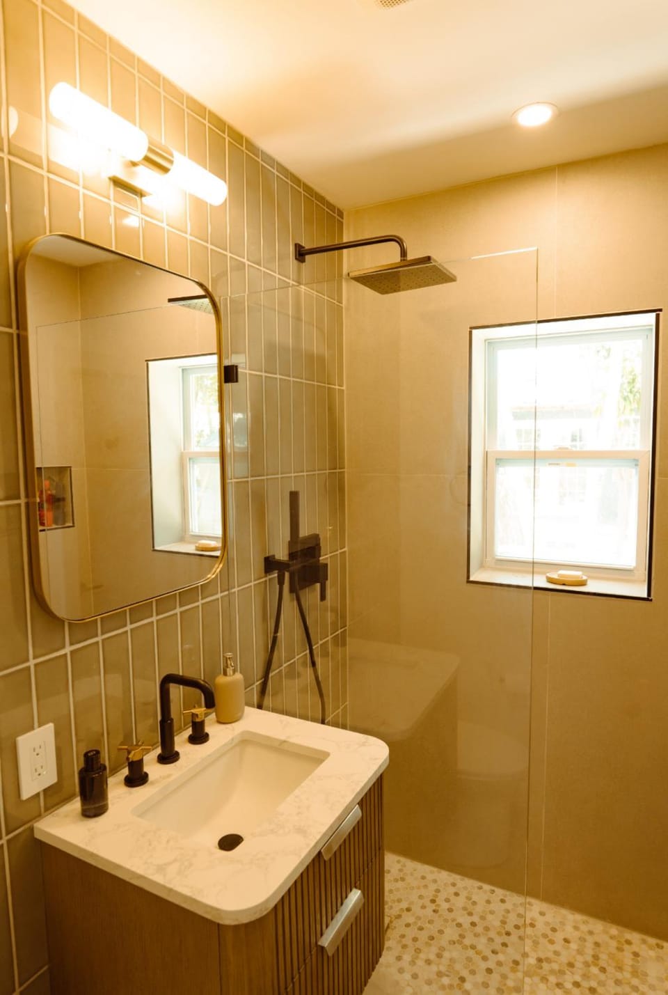 Luxury 800sf Cottage Apartment in Fort Lauderdale