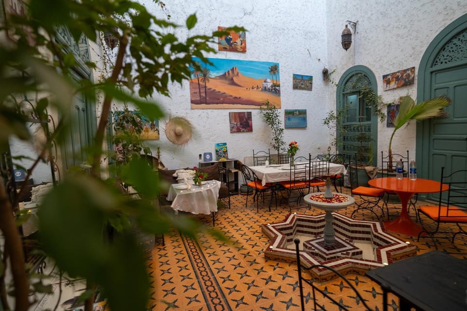 Patio, Restaurant/places to eat, Seating area