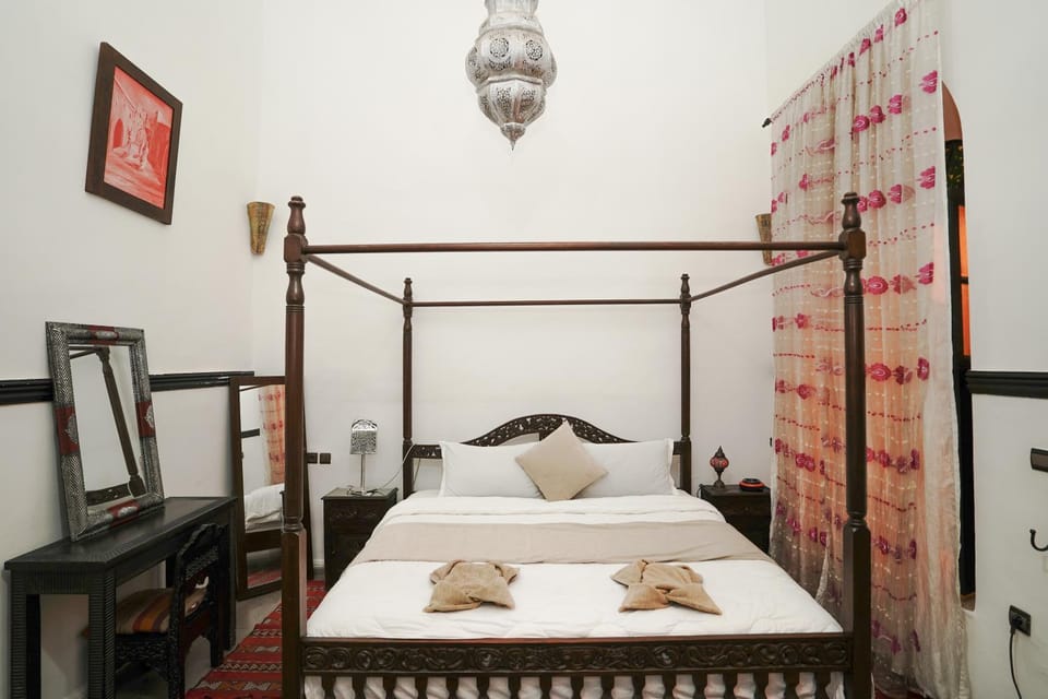 Property building, Bed, View (from property/room), Bedroom, Area and facilities, Family, towels, air conditioner