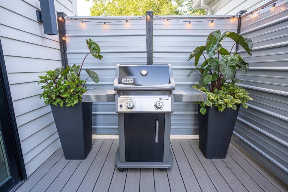 Patio, BBQ facilities, Garden, Hot Tub, Balcony/Terrace, Dining area