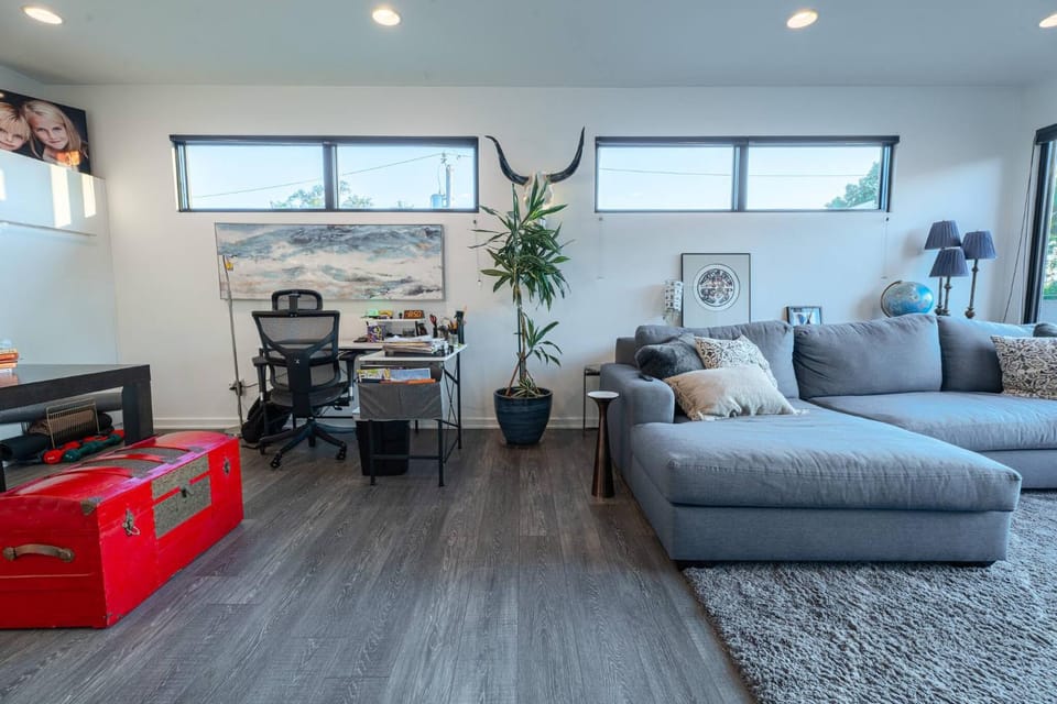 Living room, Business facilities, Seating area