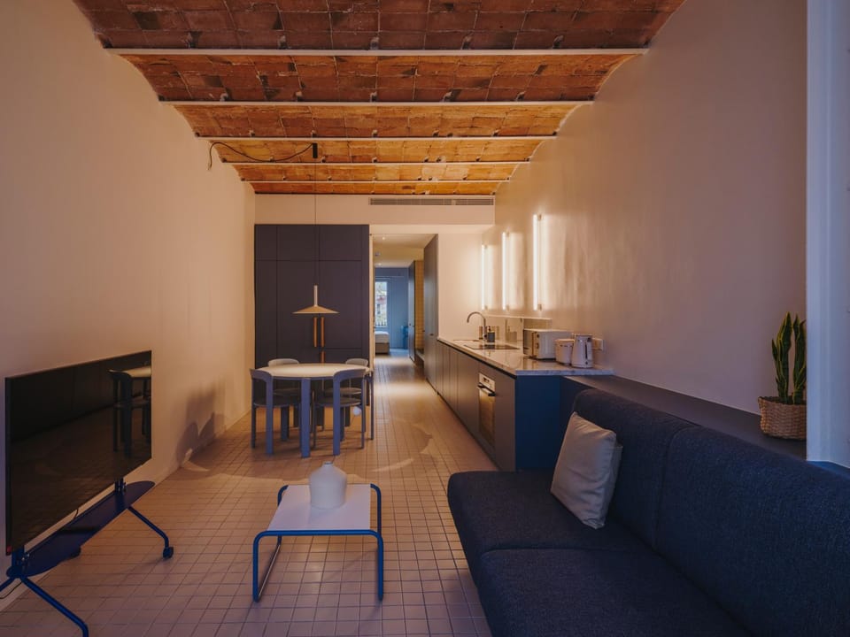 TV and multimedia, Living room, Seating area, Dining area, Evening entertainment