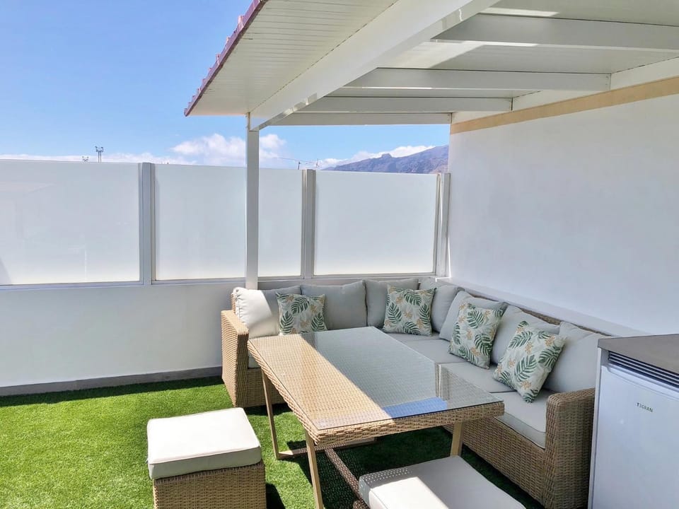 Ático Dio Vista Dúplex con Terraza Soleada y Vistas al Mar Apartment in Canary Islands